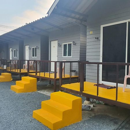 Hotel Crazy Monkey Trat Exterior foto
