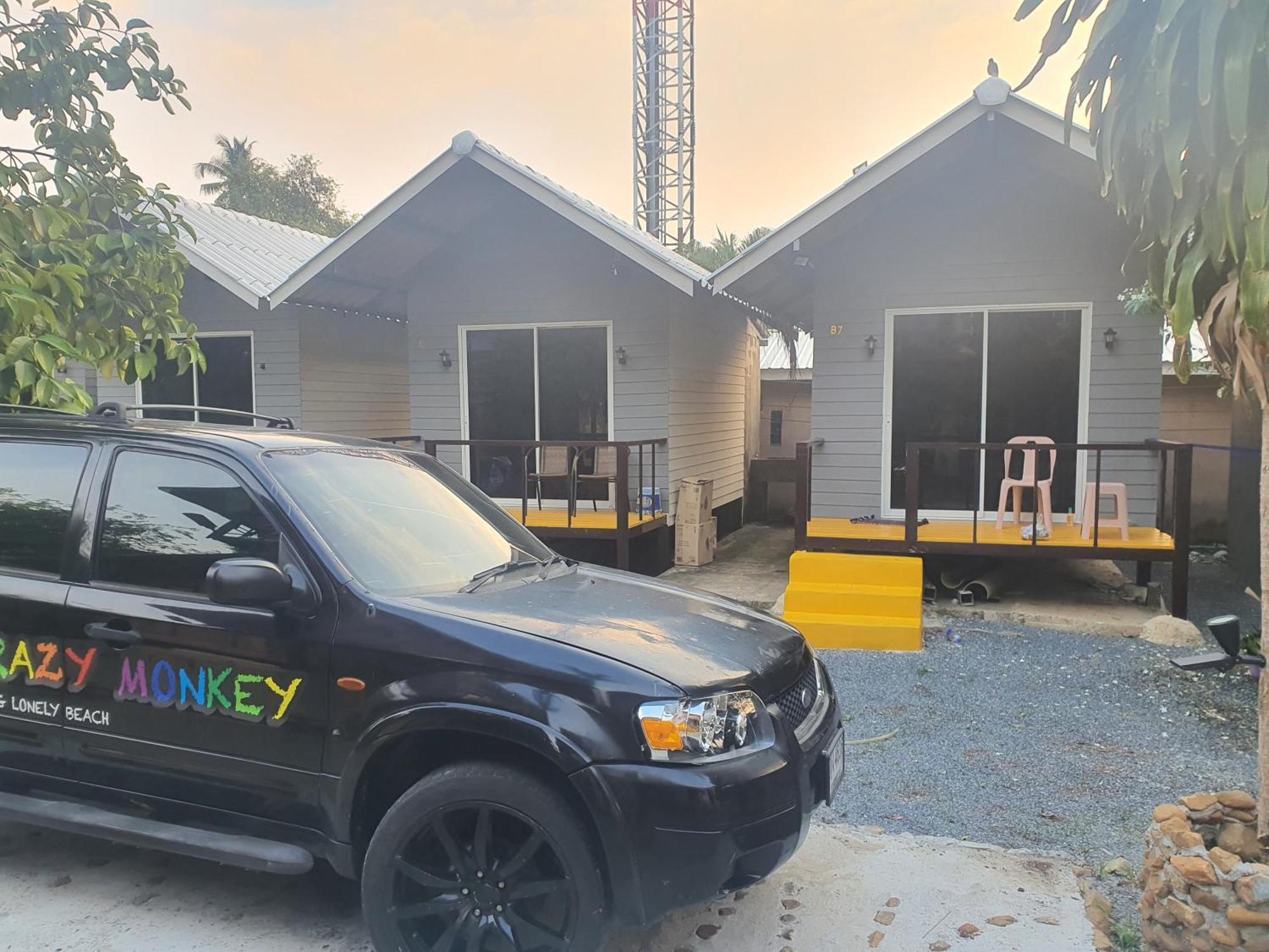 Hotel Crazy Monkey Trat Exterior foto