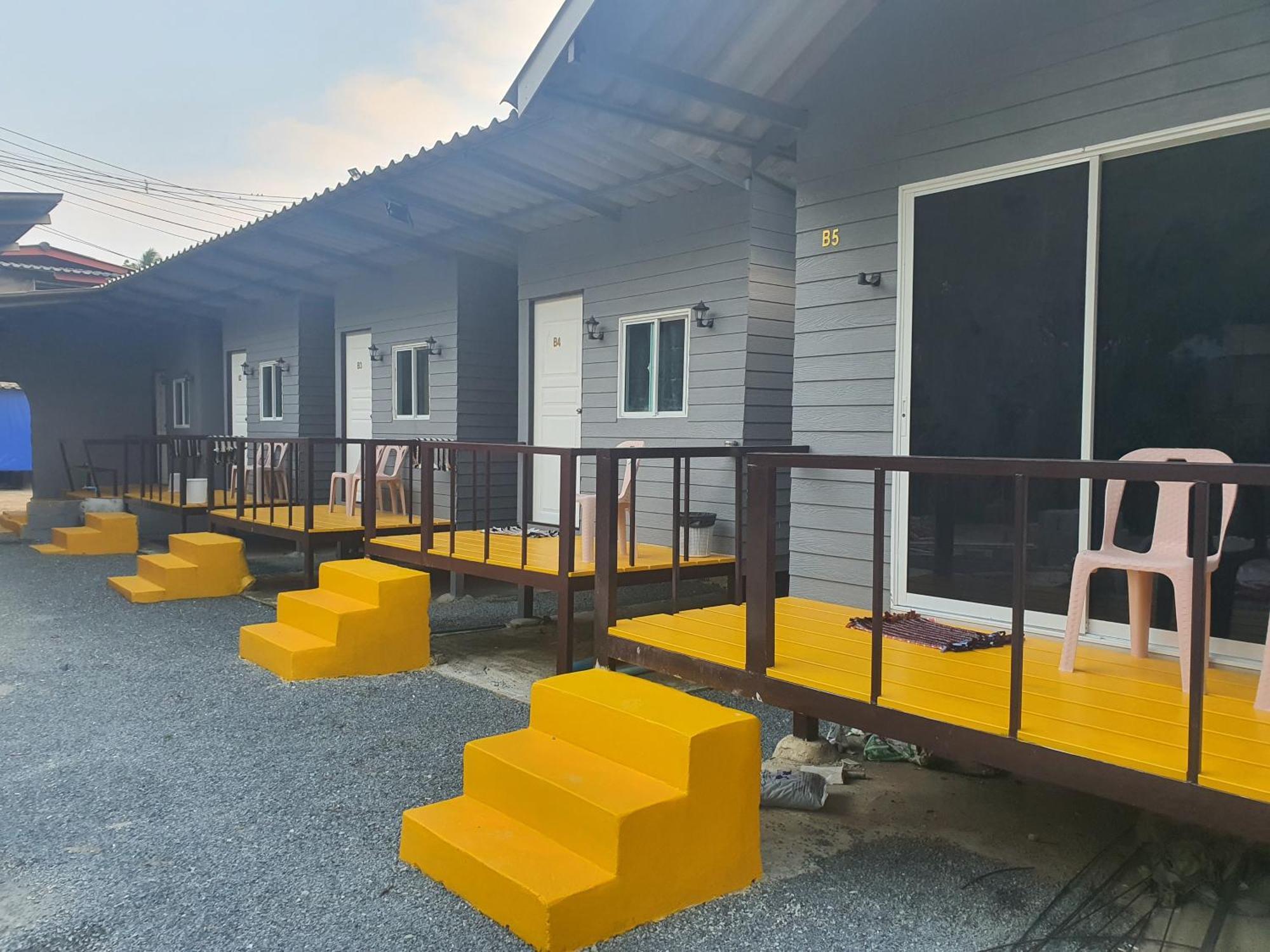 Hotel Crazy Monkey Trat Exterior foto